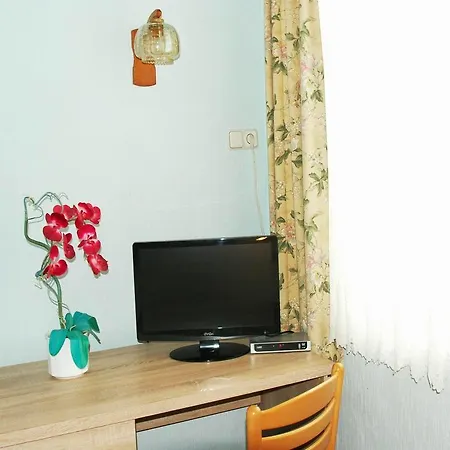 Hotel Konert 2*